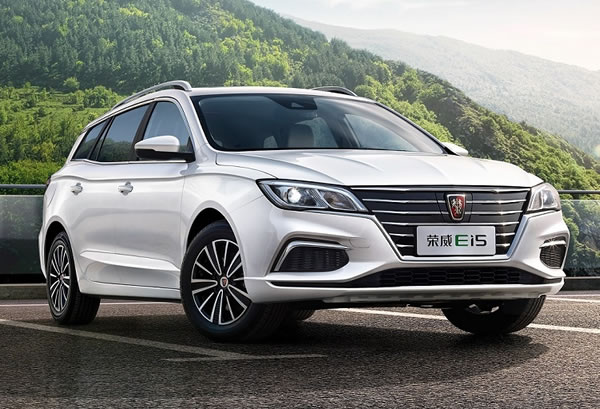 上汽榮威Ei5網(wǎng)約車純電動車