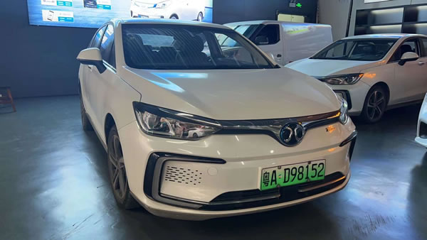 廣州滴滴首推車型北汽eu5