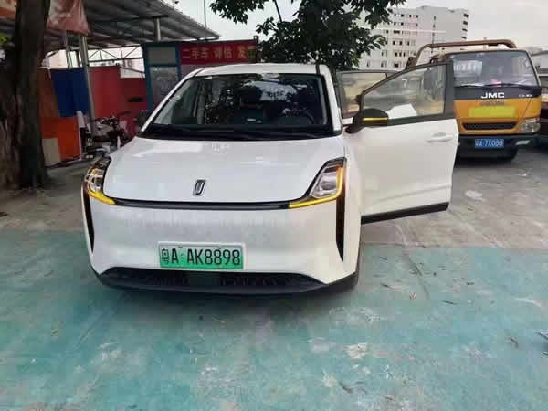 廣州曹操直營(yíng)網(wǎng)約車租車奔騰NAT月租4080元
