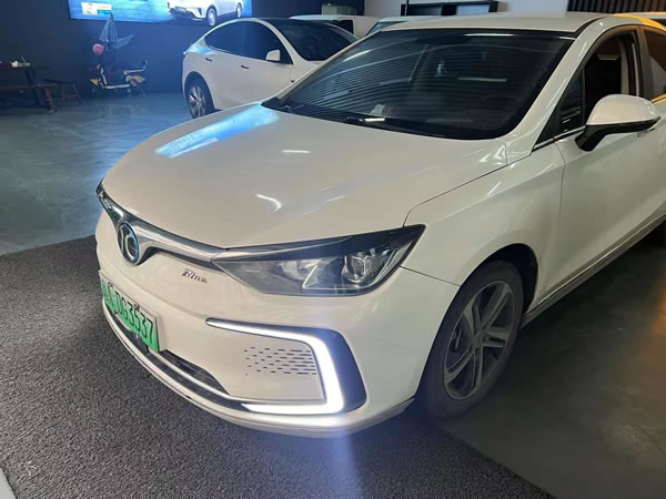 廣州二手北汽EU500分期方案月供3900元，18期