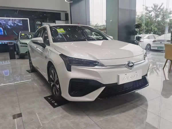 廣州滴滴租車(chē)線(xiàn)上新車(chē)廣汽魅580月租4200元