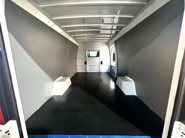 廣州智藍(lán)精靈E7新能源物流高端車型以租代購