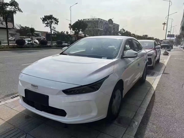 幾何a pro出行版新能源網(wǎng)約車