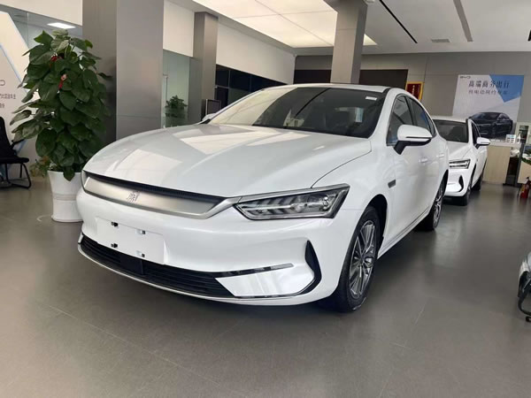 廣州網(wǎng)約車出租秦plus次新車租金6期一口價3500元